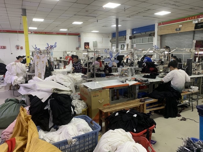 服裝廠一線工人傾訴:我的錢都是身體換來的!_工資