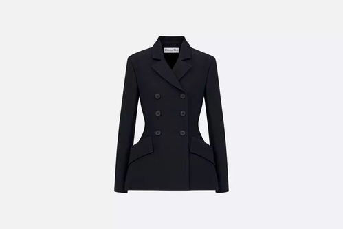 服裝店經(jīng)營 服裝搭配學起來,讓精品成套出售